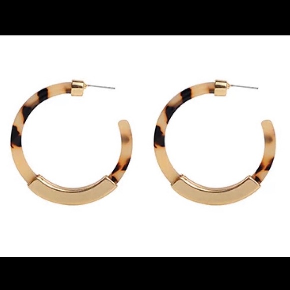 Leopard hoop earrings - Picture 2 of 3